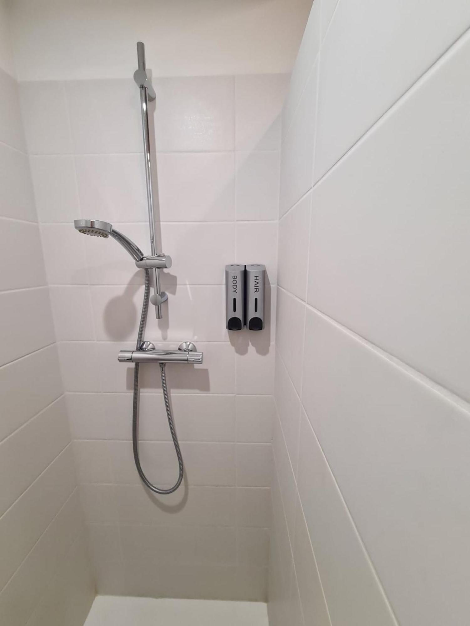 Le Rive-Gauche appartement tout équipé, 2 chambres à 2 pas de la gare -- WiFi - TV connectée Châlons-en-Champagne Extérieur photo